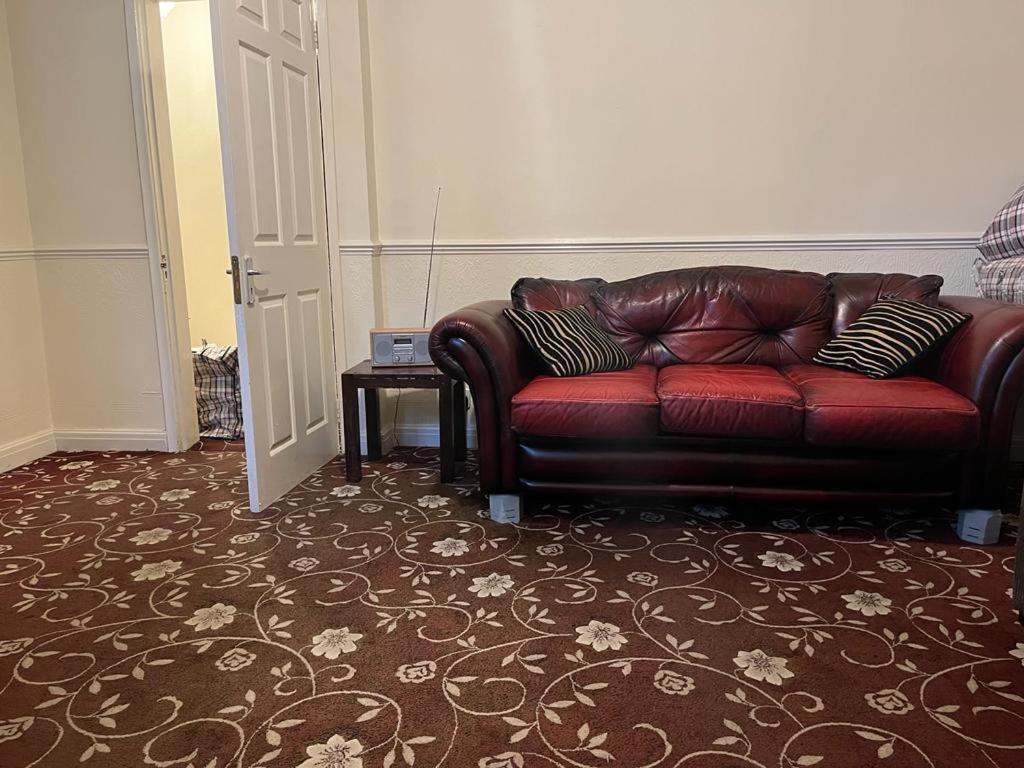 Amazing Entire In Apartment